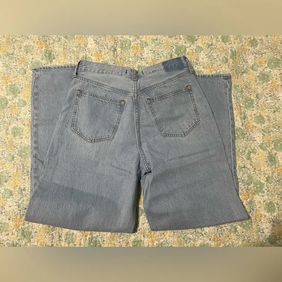 NWT The Loose Abercrombie Light Wash Denim 29R - Picture 3 of 4